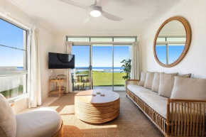 Absolute Beachfront Apartment 11B